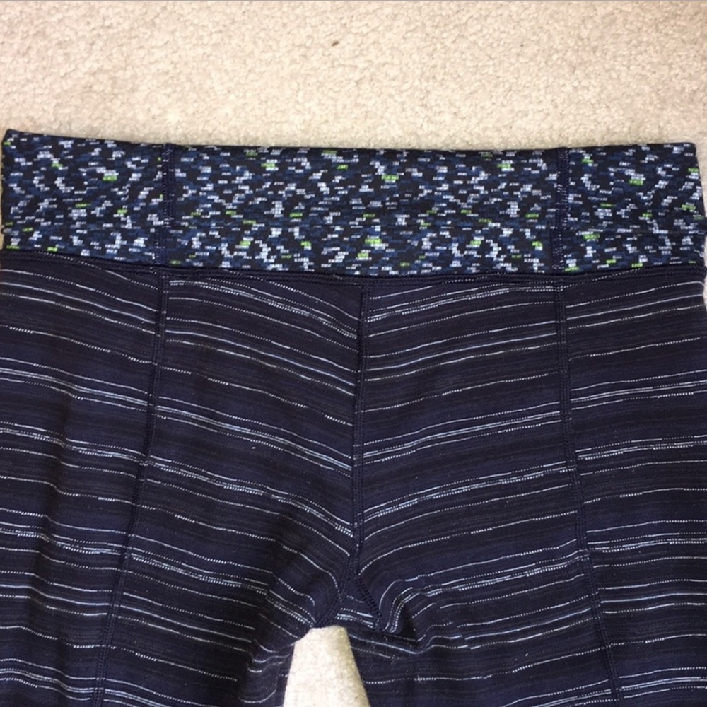Lululemon Athletica Black and Gray High-Waist Leggings - Picture 3 of 4